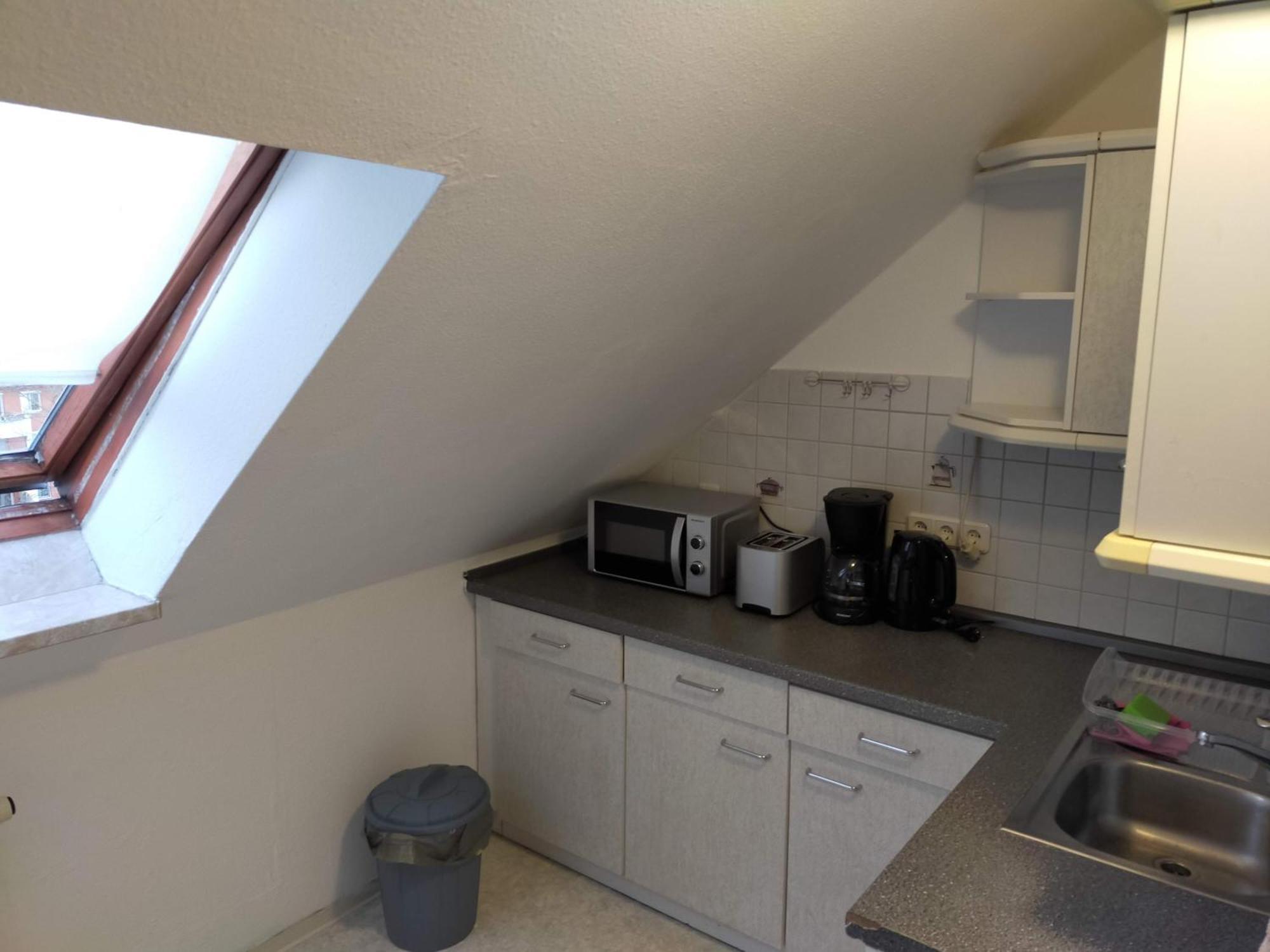 Flex Aparts - Grosse, Moeblierte Wohnung In Zwickau Mit 2 Zimmern Exterior foto